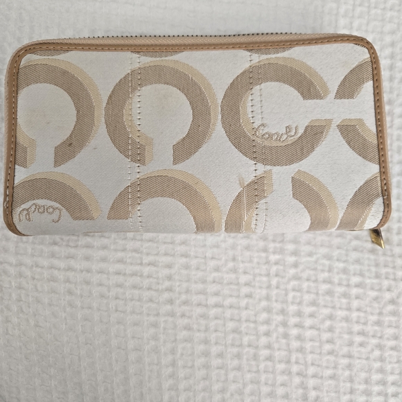 Coach Beige and Tan Wallet - Picture 3 of 6